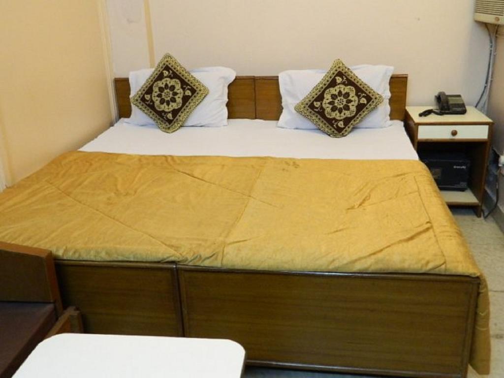 Viraaj Guest House Noida Bagian luar foto